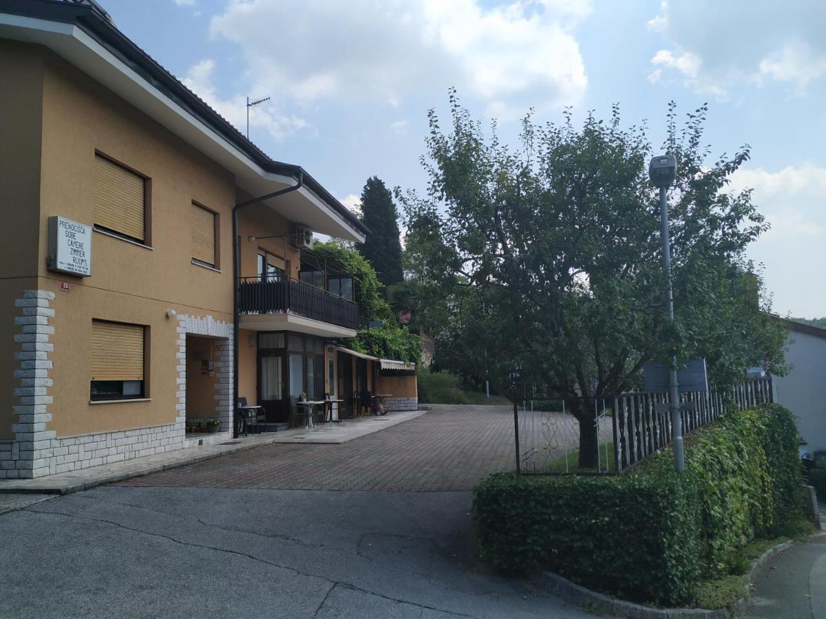 Accomodation Pertout ノヴァ・ゴリツァ エクステリア 写真