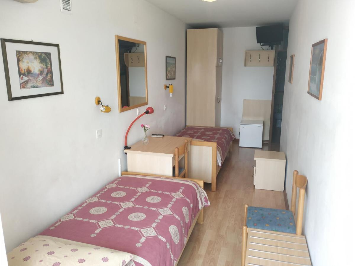 Accomodation Pertout ノヴァ・ゴリツァ エクステリア 写真