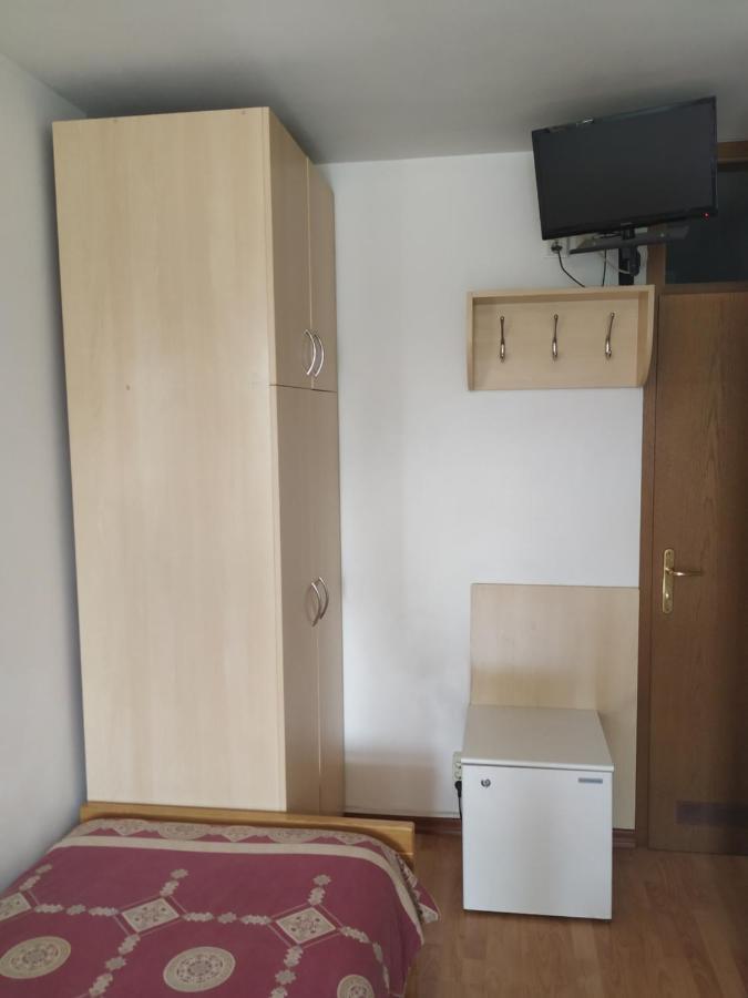 Accomodation Pertout ノヴァ・ゴリツァ エクステリア 写真
