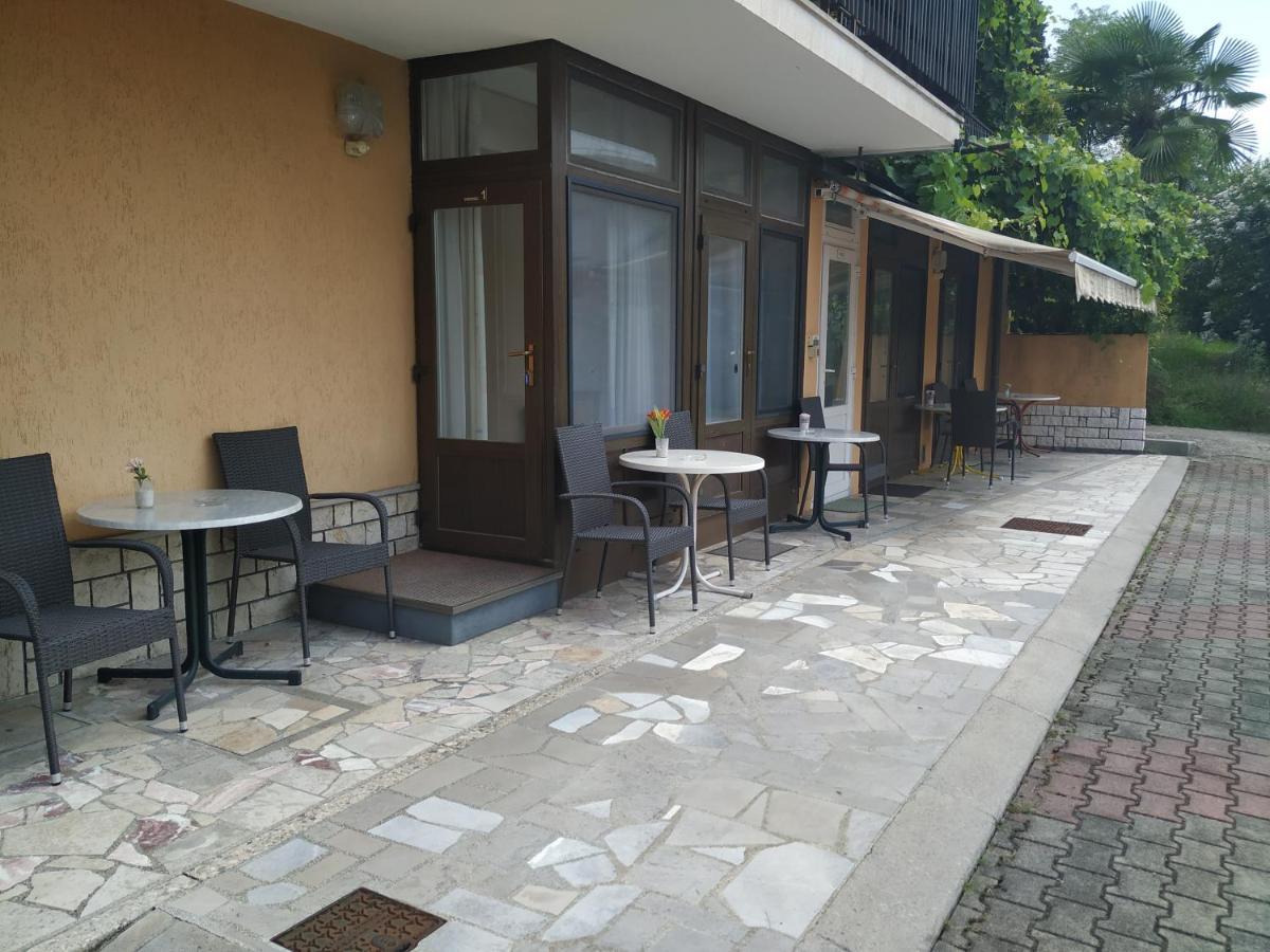 Accomodation Pertout ノヴァ・ゴリツァ エクステリア 写真